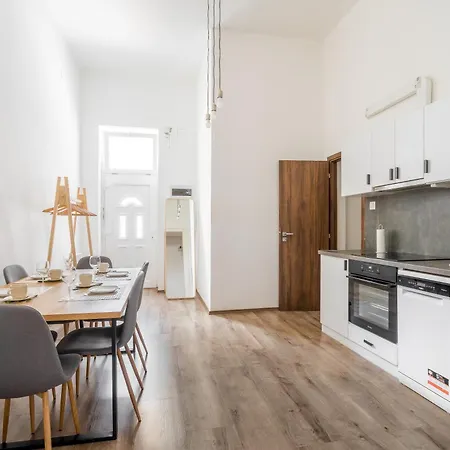Lovely Urban Retreat - Апартаменты Будапешт
