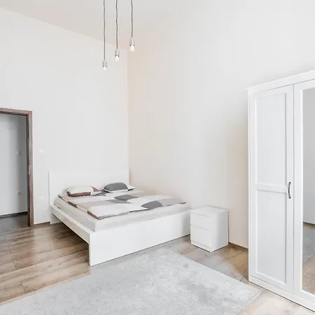 Apartment Lovely Urban Retreat - Budapest
